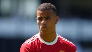 Mason Greenwood được xóa thẻ đỏ