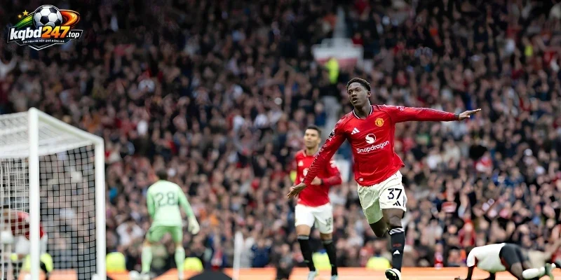 Mainoo là điểm sáng khi Man Utd bất ổn